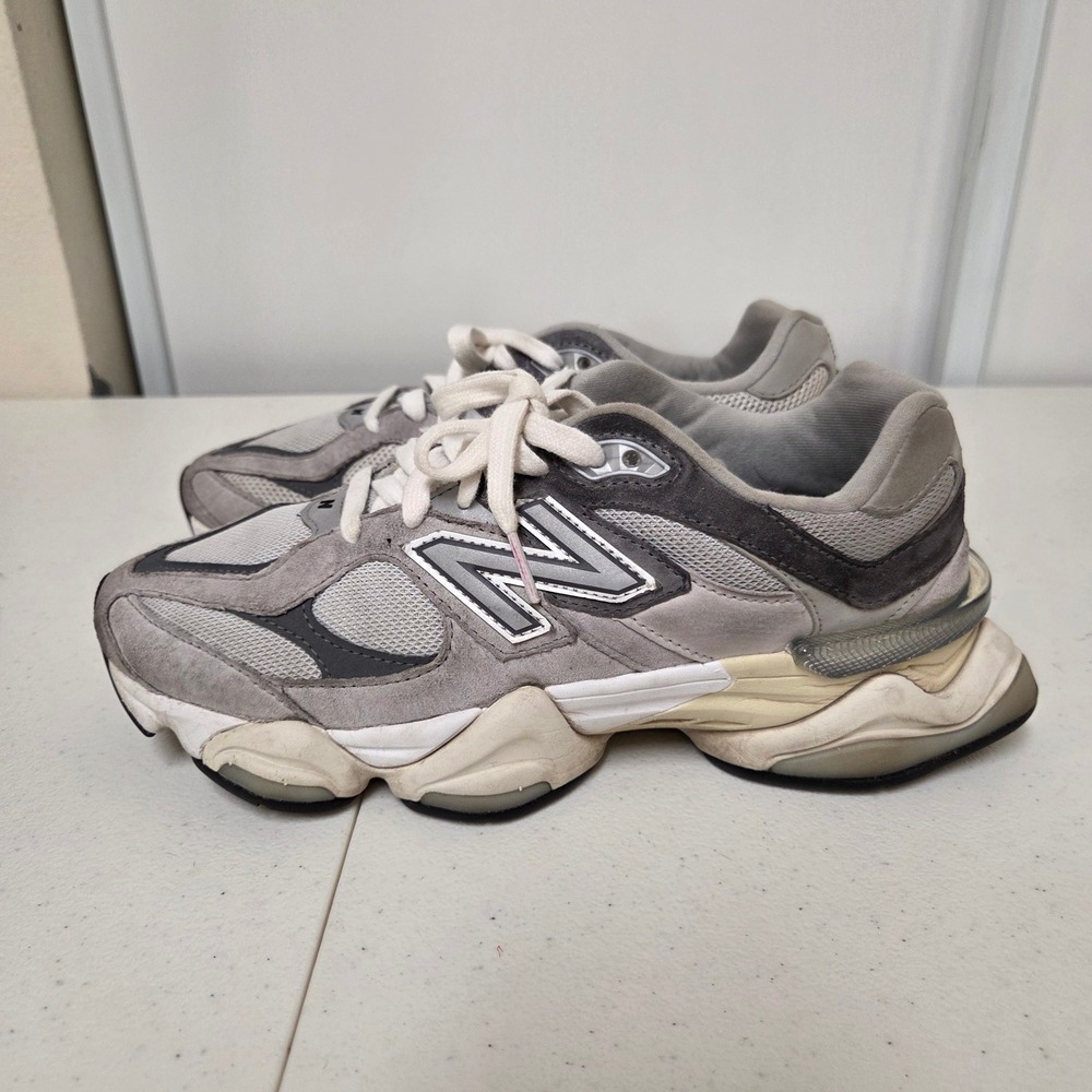 New Balance 9060 Rain Cloud Castlerock Grey Suede Sneakers U9060GRY Mens 6.5 W 8